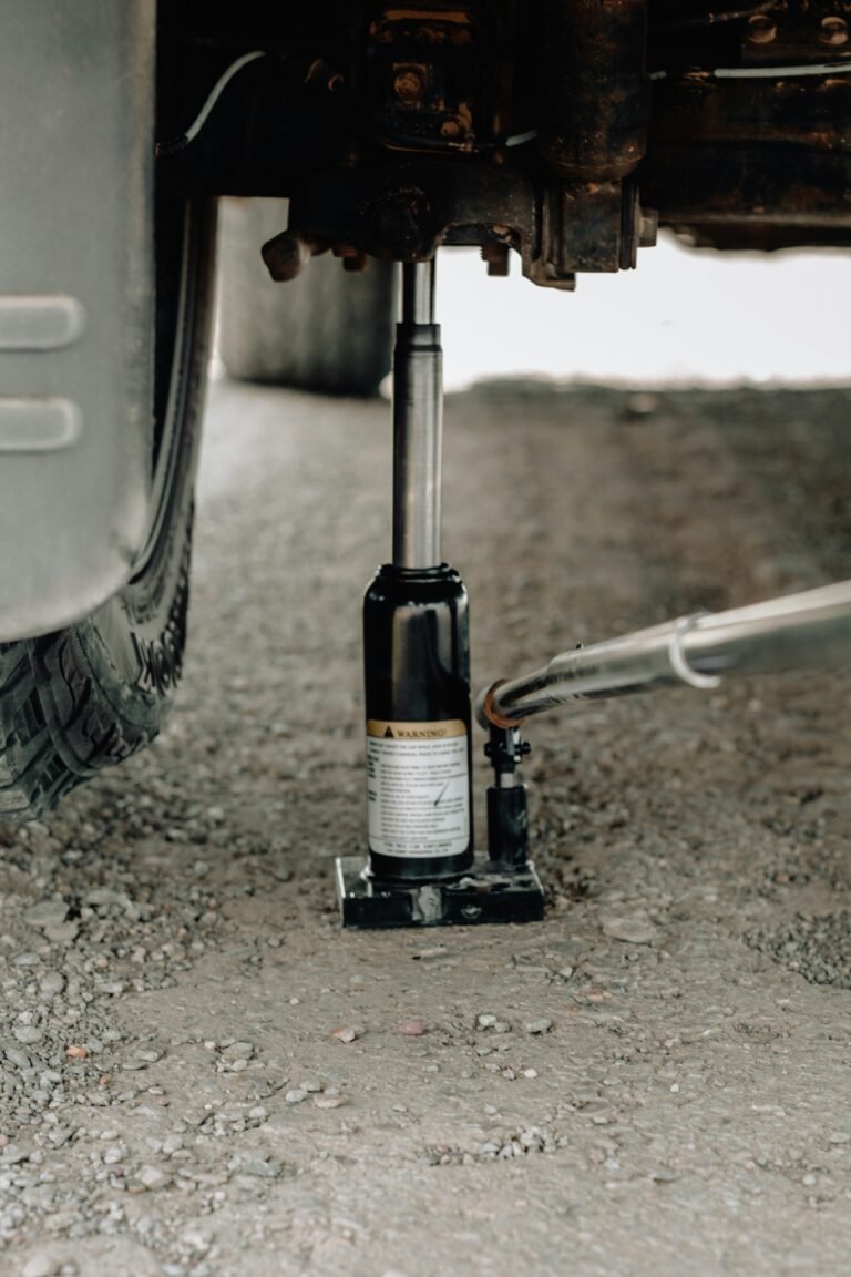 Choosing the Right Jack for Your Lifted Truck